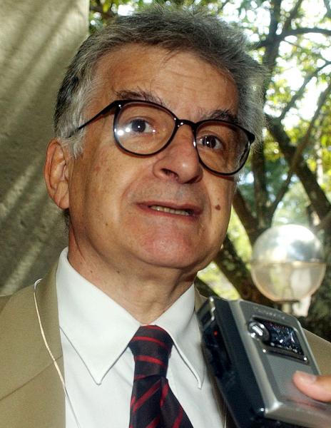 Gervásio Baptista/ABr - Agência Brasil. O físico brasileiro Ennio Candotti.